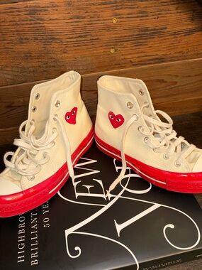 Comme des Garçons converses